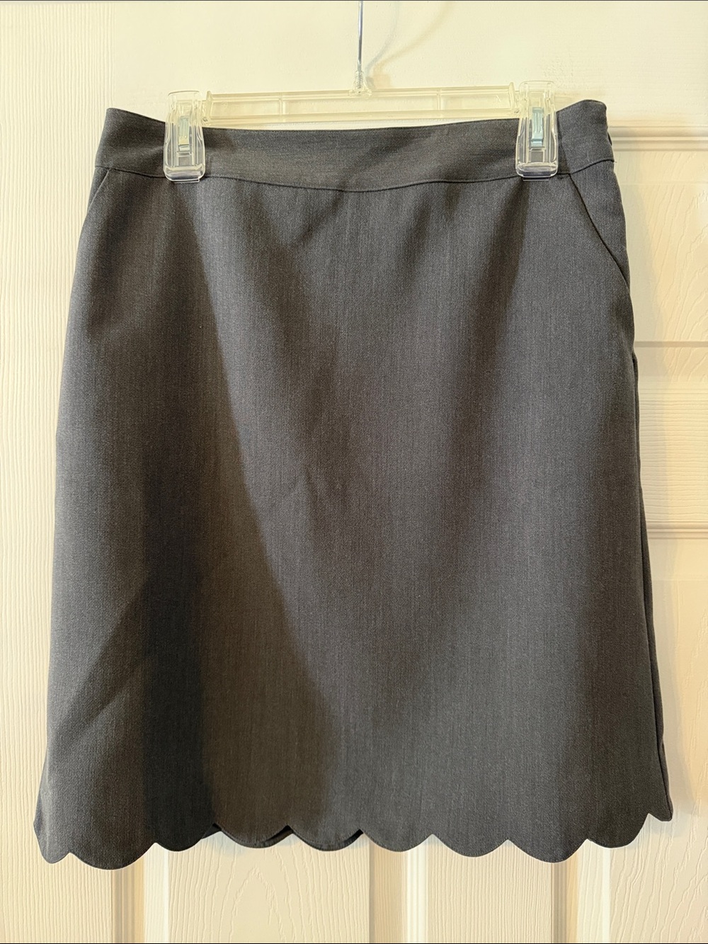 LOFT Gray  Scallop-Hem Mini Skirt size 6T brand new length 21” waist 32” - Picture 2 of 8